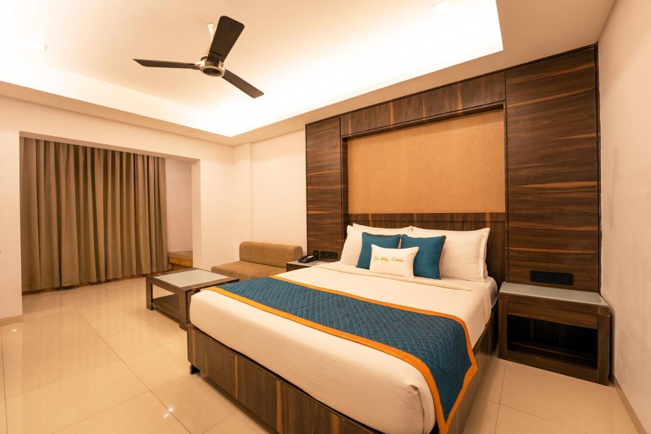 Zone Connect By The Park Parra Goa Hotel Anjuna Exterior photo